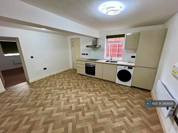 1 Bedroom Flat To Rent In Boughton Road, Rugby, CV21