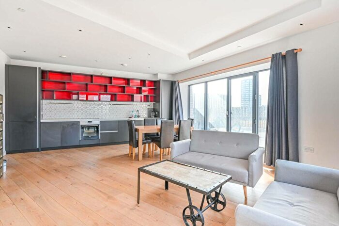 2 Bedroom Flat To Rent In Grantham House, Docklands, London, E14