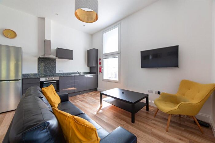 2 Bedroom Apartment To Rent In £pppw - Osborne Terrace, Newcastle Upon Tyne, NE2