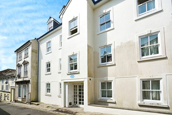 2 Bedroom Flat For Sale In Lower Lux Street, Liskeard, Cornwall, PL14
