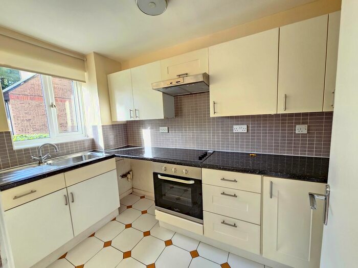 1 Bedroom Flat To Rent In Inverine Road, London, SE7