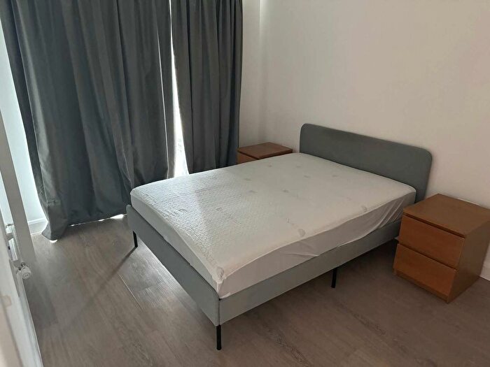 1 Bedroom Flat To Rent In Clarkson Road, London, E16