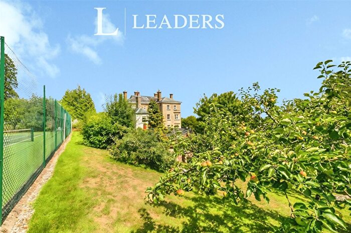3 Bedroom Flat For Sale In Emmetts House, Ide Hill, Sevenoaks, TN14