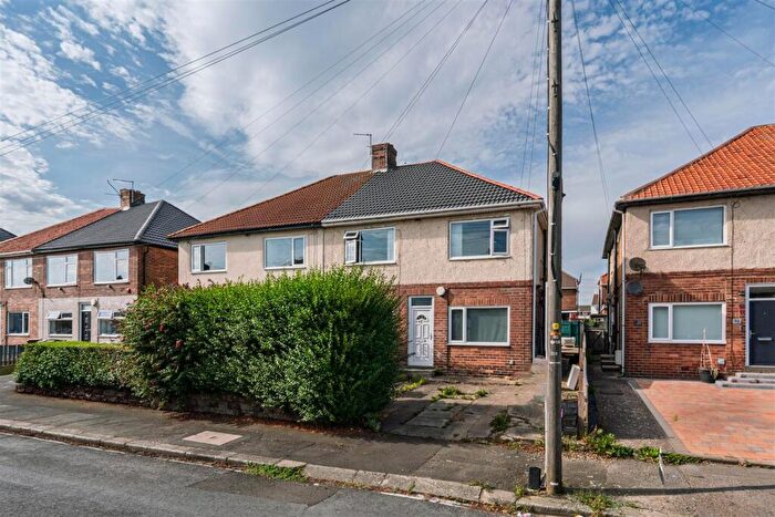 2 Bedroom Flat For Sale In Hardy Grove, Wallsend, NE28