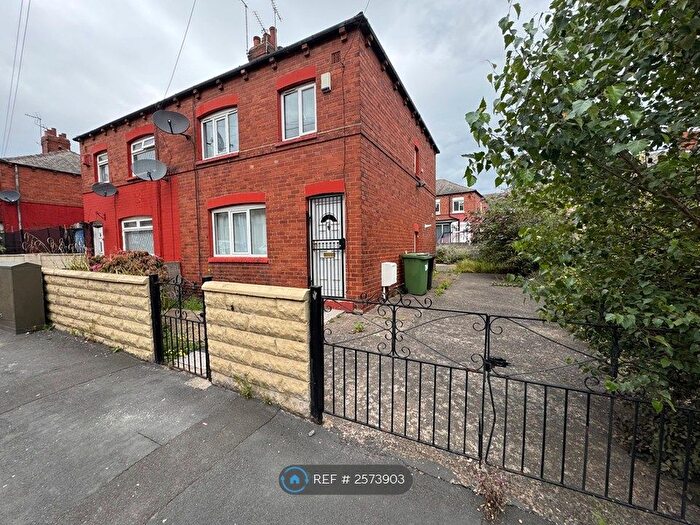 3 Bedroom Semi-Detached House To Rent In Garton View, Leeds, LS9