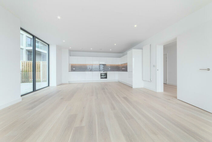 4 Bedroom Apartment To Rent In Flotilla House, Cable Street, Royal Wharf, London, E16