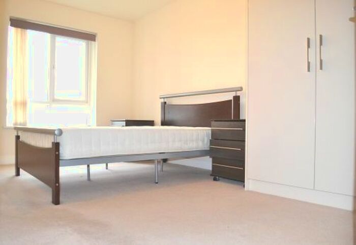 1 Bedroom Flat To Rent In Aerodrome Road, London, NW9