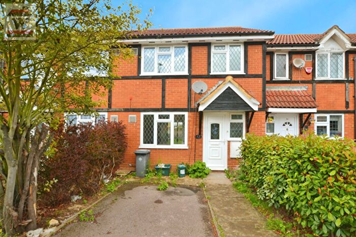3 Bedroom Terraced House To Rent In Crestwood Way, Hounslow, TW4