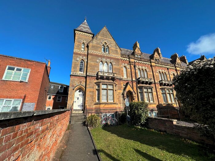 1 Bedroom Flat To Rent In Park Street, Taunton, TA1
