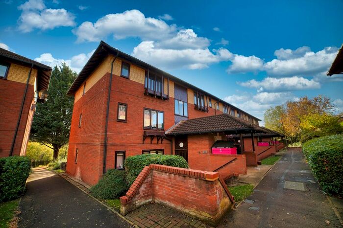 1 Bedroom Flat To Rent In Troutbeck, Peartree Bridge, MK6