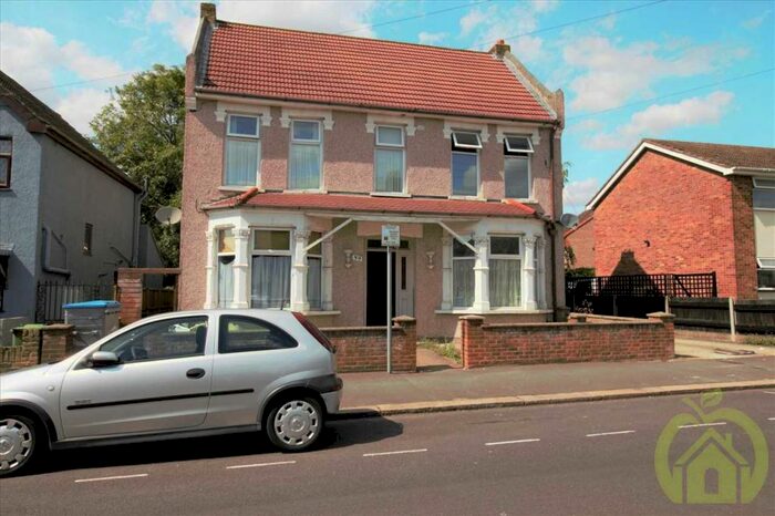 1 Bedroom Apartment To Rent In Clydesdale Road, Hornchurch, RM11