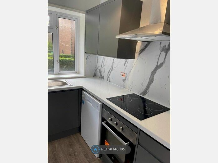 2 Bedroom Flat To Rent In The Beeches, Glenrothes, KY7