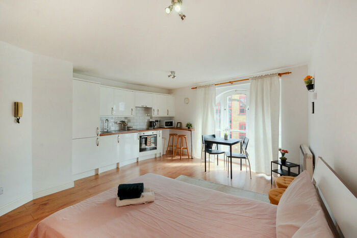 Studio To Rent In Melville Court, , London, SE8