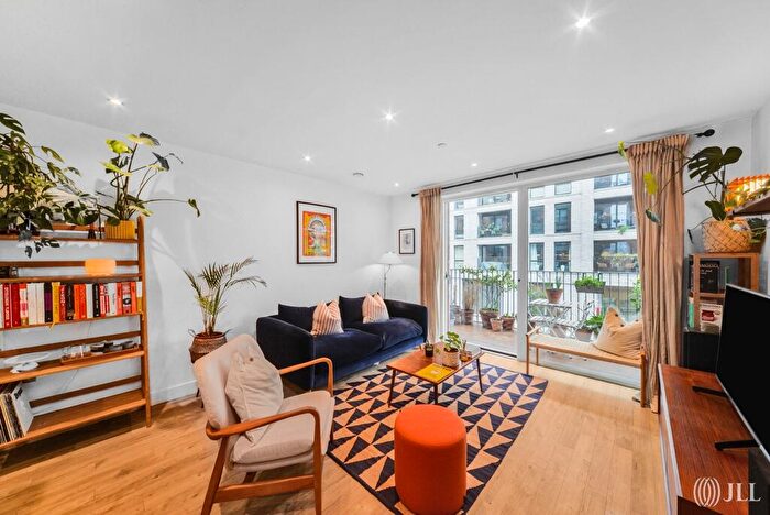 2 Bedroom Flat For Sale In Glow Court, Rookwood Way, London, E3