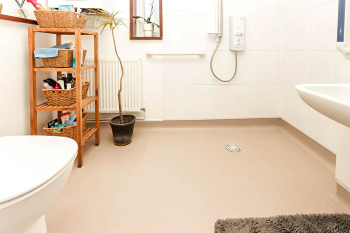 3 Bedroom Terraced House For Sale In Mill Road, Wellingborough, NN8