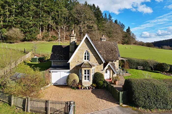 4 Bedroom Detached House For Sale In Kington, Herefordshire, HR5
