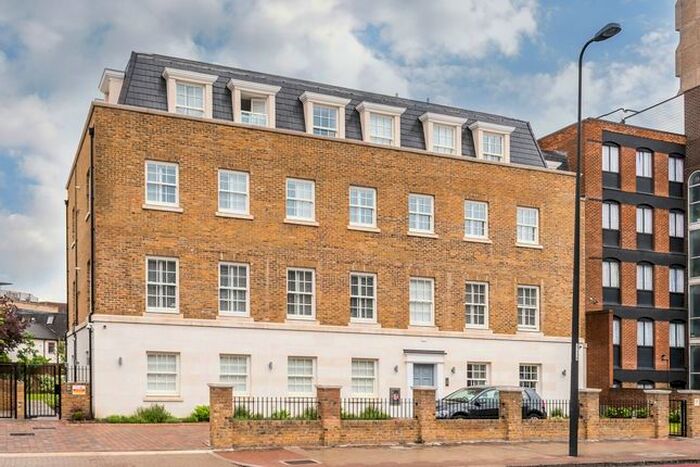 1 Bedroom Flat To Rent In Clapham Road, London, SW9