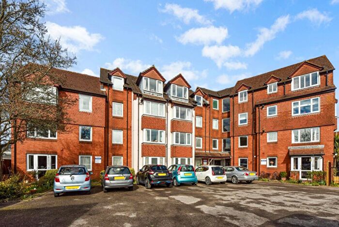 1 Bedroom Retirement Property For Sale In Charles Street, Petersfield, Hampshire, GU32