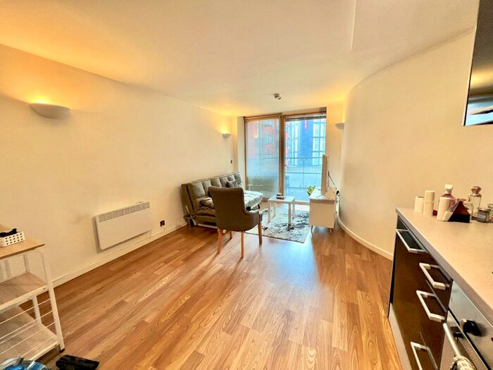 2 Bedroom Flat To Rent In Wellington Quarter, West Point, Wellington Street, Leeds, LS1