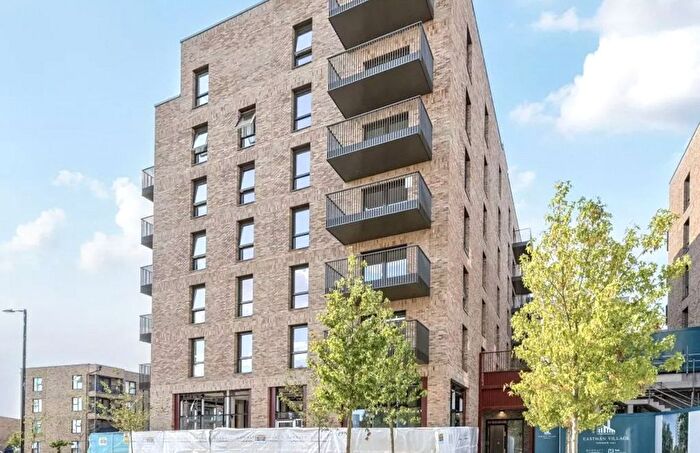 2 Bedroom Flat To Rent In Robertson Apartments, Donovan Way, Harrow, Harrow, HA1