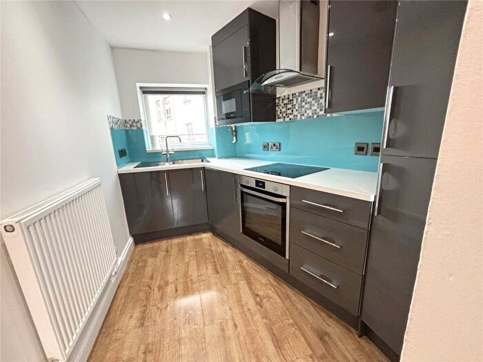 2 Bedroom Flat To Rent In Bond Street, Bristol, Somerset, BS1