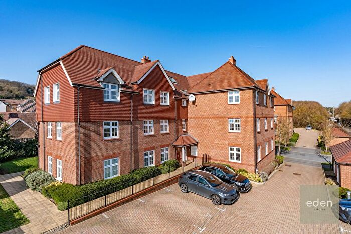 2 Bedroom Flat For Sale In Germander Avenue, Halling, ME2