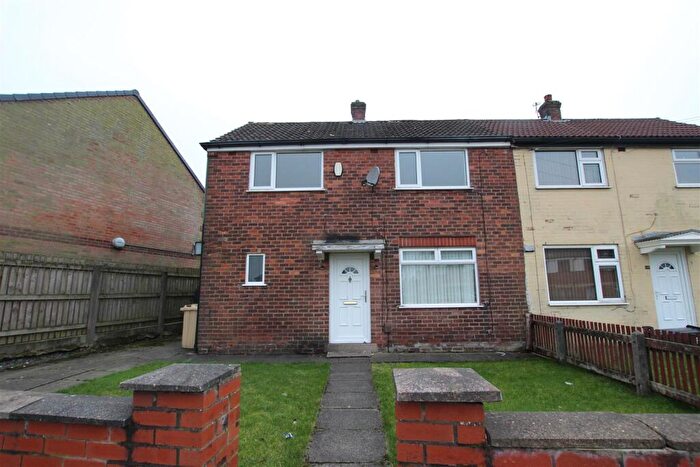 3 Bedroom Semi Detached House To Rent In Deepdale Road, Bolton, BL2