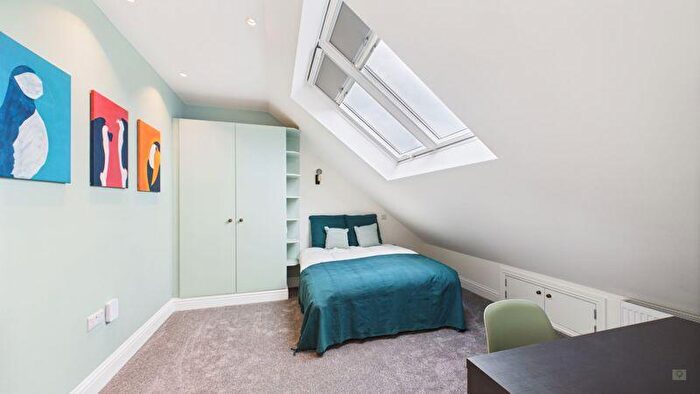 1 Bedroom Property To Rent In Room, Sherborne Road, Yeovil, BA21