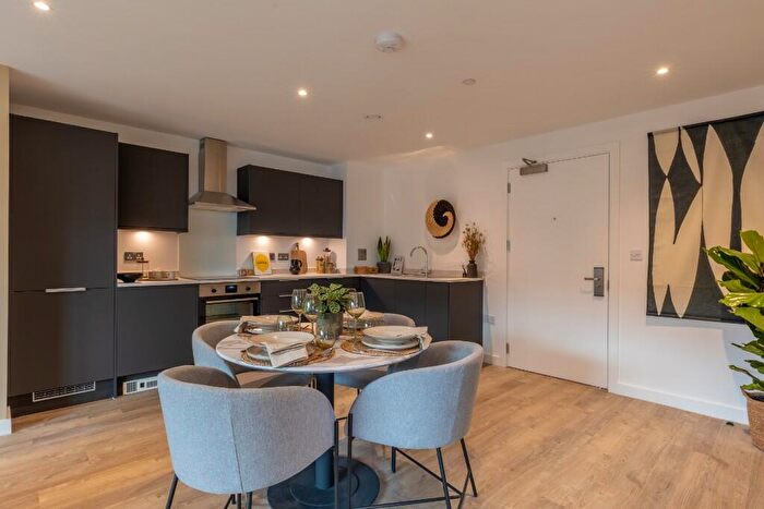 2 Bedroom Flat To Rent In Flat, Hairpin House, Bradford Street, Birmingham, B12