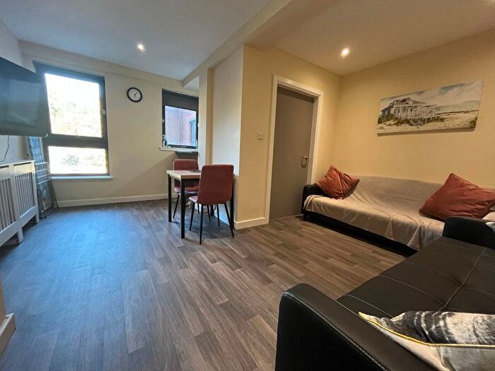 1 Bedroom Flat To Rent In Flat Oakfield House, Preston New Road, Blackburn., BB2