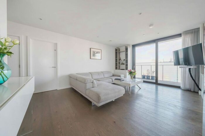 2 Bedroom Flat To Rent In One The Elephant, Elephant And Castle, London, SE1