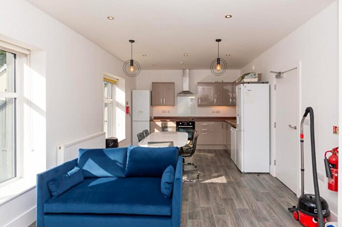 5 Bedroom Apartment To Rent In Sackville Road, Bangor, Gwynedd, LL57