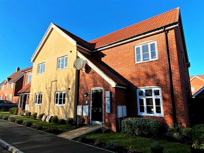 2 Bedroom Apartment To Rent In Tynan Crescent Stowmarket, IP14