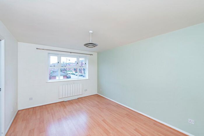 1 Bedroom Flat To Rent In Henry Doulton Drive, London, SW17