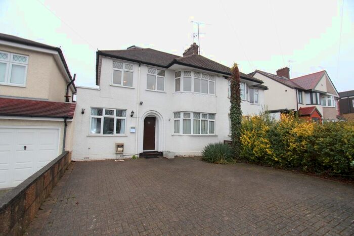 5 Bedroom Semi-Detached House To Rent In Gallants Farm Road, East Barnet, Barnet, EN4