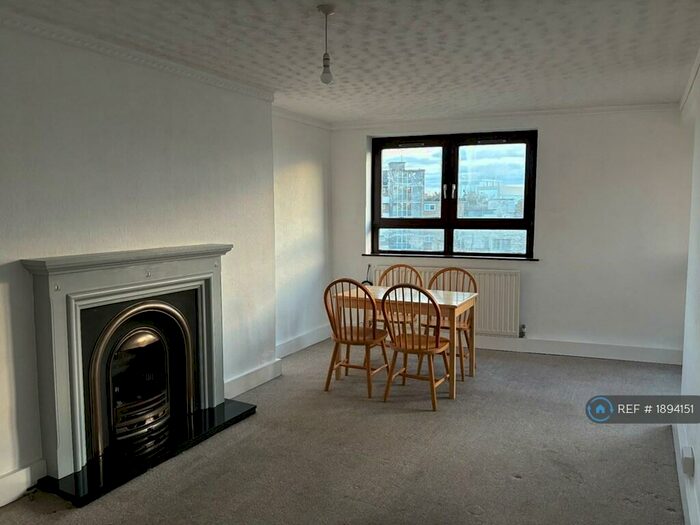 2 Bedroom Flat To Rent In Albert Starr House, London, SE8