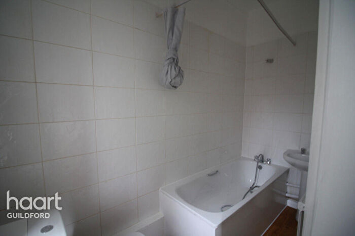 1 Bedroom Flat To Rent In Stoke Road, Guildford, GU1