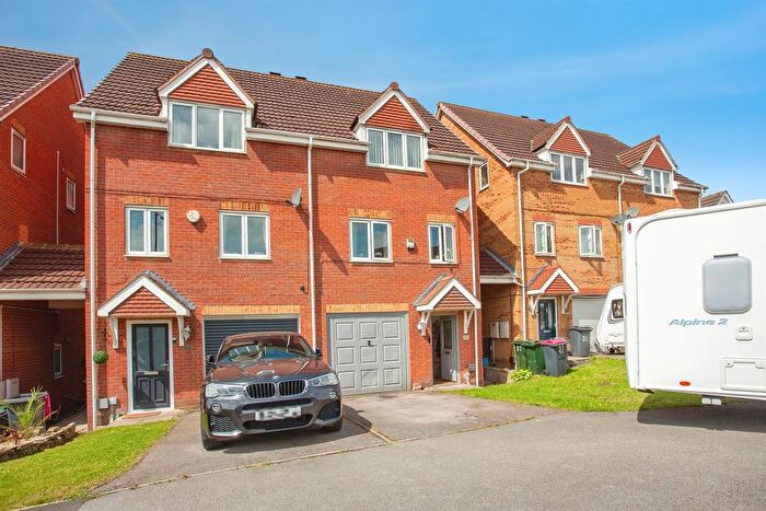 3 Bedroom Semi-Detached House For Sale In Elton Lane, Sunnyside, Rotherham, S66