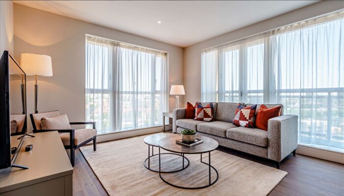 2 Bedroom Flat To Rent In Westferry Circus, London, E14