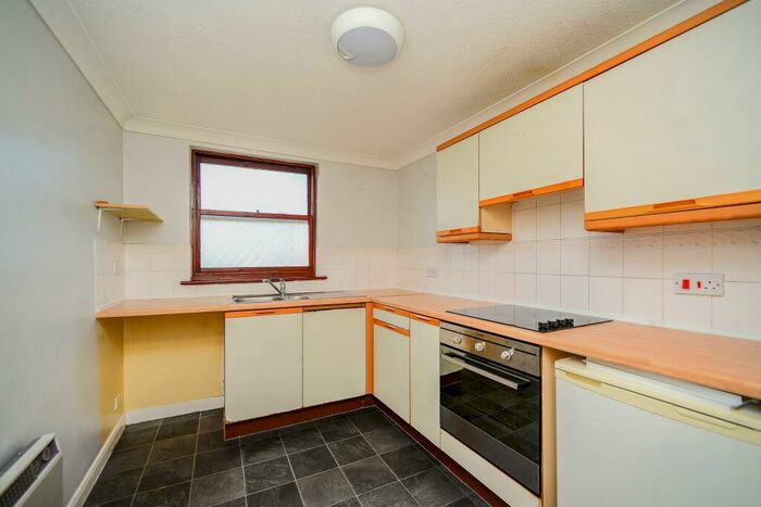 1 Bedroom Apartment To Rent In Blatchington Road, Hove, BN3