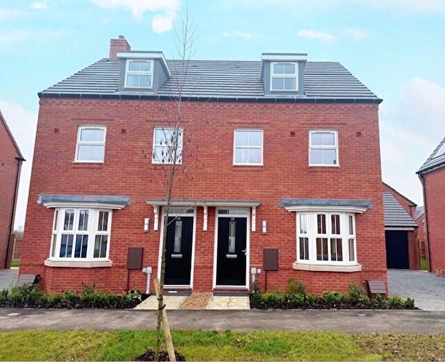 3 Bedroom House To Rent In Mooring Street, Broughton, Aylesbury, HP22