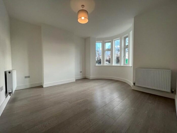 3 Bedroom Semi-Detached House To Rent In Brentfield Gardens, London, NW2