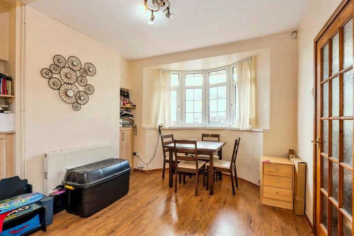3 Bedroom End Of Terrace House For Sale In Killan Road, Dunvant, Swansea, SA2