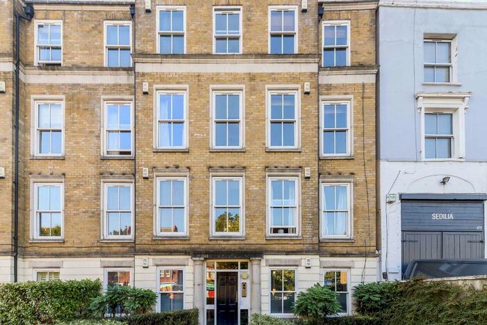 1 Bedroom Flat To Rent In Clapham Park Road, London, SW4