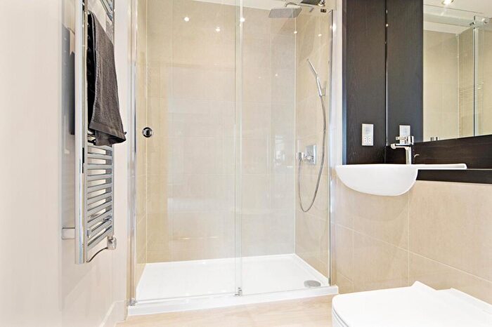 2 Bedroom Flat For Sale In Great Northern Road, Cambridge, CB1