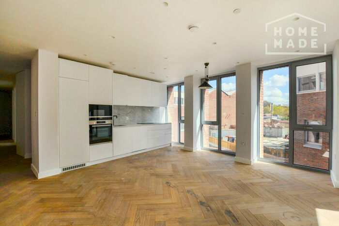 2 Bedroom Flat To Rent In Parkhaus, Downs Road, E5