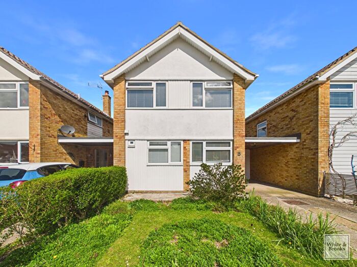 3 Bedroom Link Detached House For Sale In St. Leodegars Way, Hunston, PO20