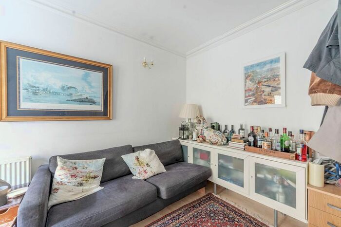 3 Bedroom Property To Rent In Slaidburn Street, Chelsea, London, SW10