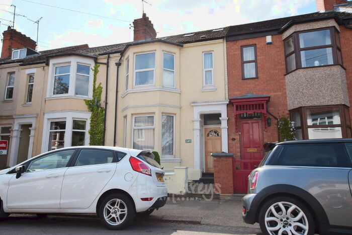 6 Bedroom Terraced House To Rent In Clarence Avenue, Northampton, NN2