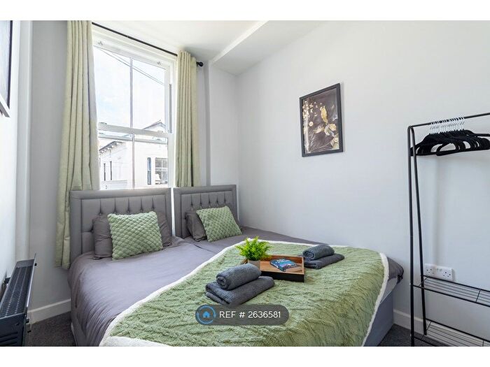 1 Bedroom Flat To Rent In Kingston House, Southsea, PO5